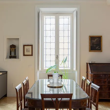 Elegant In Prati Appartamento *